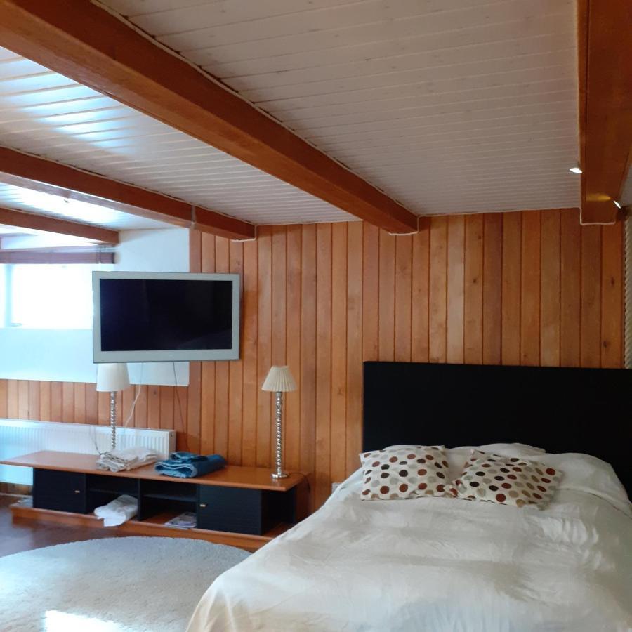 Room In Villa Emilia เอสโป ภายนอก รูปภาพ